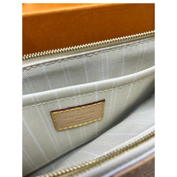 Louis Vuitton By The Pool  multi pouchette 😍 - Picture 8 of 12